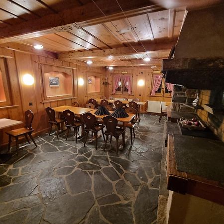 Le Catogne Hotel Orsières Екстериор снимка
