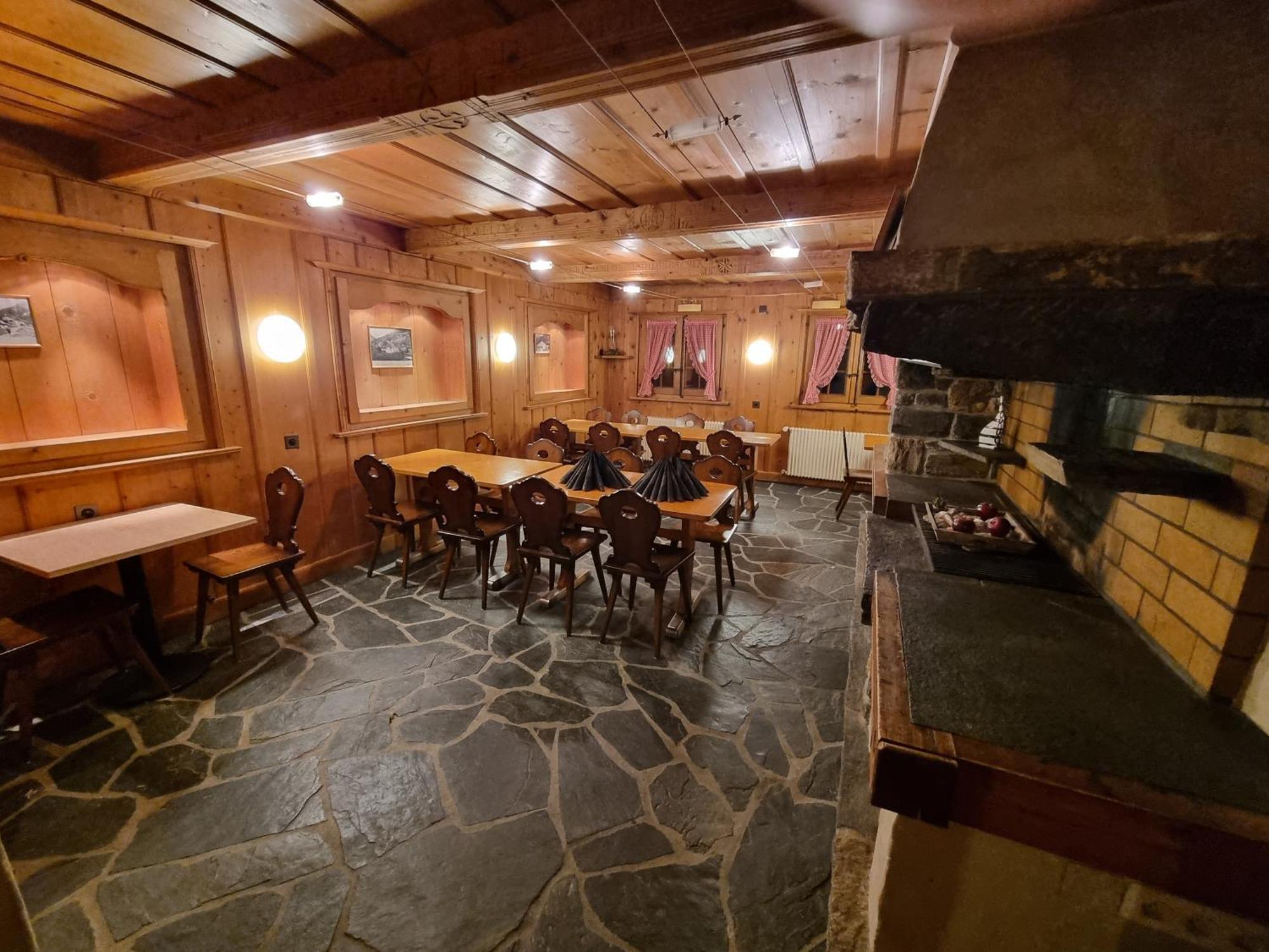 Le Catogne Hotel Orsières Екстериор снимка