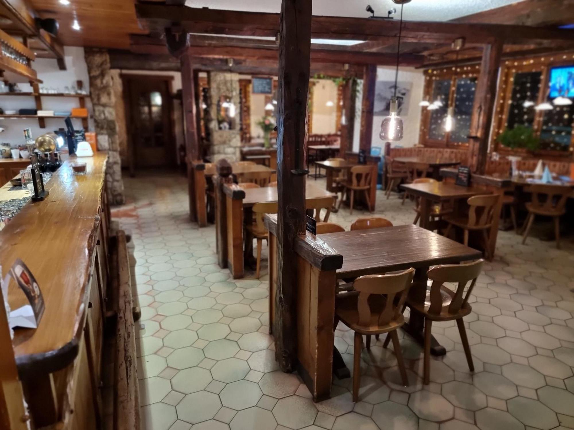 Le Catogne Hotel Orsières Екстериор снимка