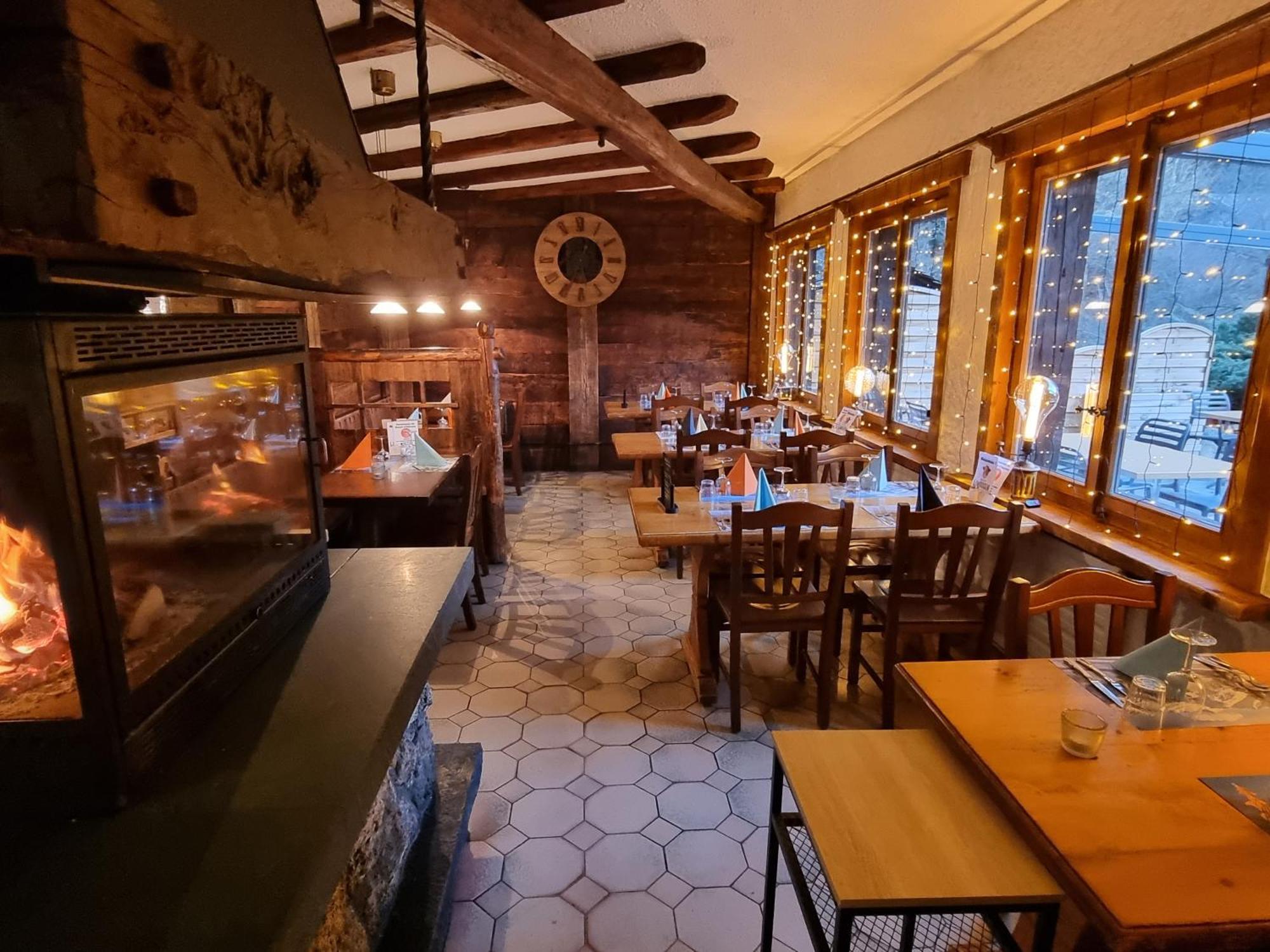 Le Catogne Hotel Orsières Екстериор снимка